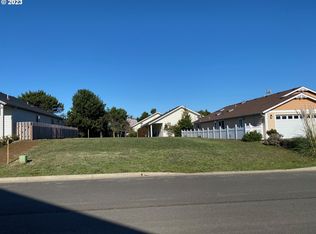 732 Spyglass Dr, Bandon, OR 97411