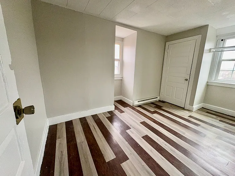 158 S Pershing Ave — Photo 8