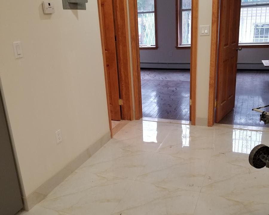 1st image of 10942 120th St #1