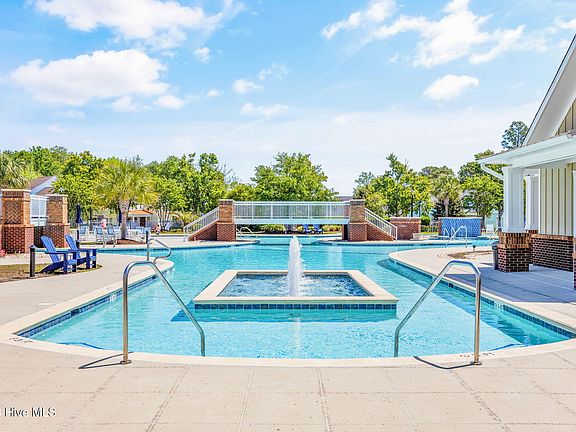 4th image of 600 Waterbridge Boulevard