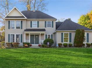 5 Roosevelt Pl, New City, NY 10956