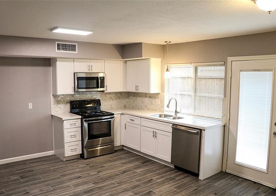 1st image of 5404 Duchess Ct