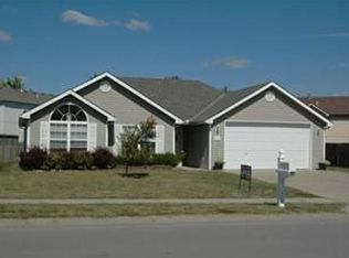 312 Meadowbrook Dr, Kearney, MO 64060