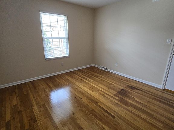 5th image of 4701-4705 Nugent Dr #4701