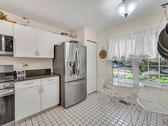 5th image of 357 Arquilla Ct