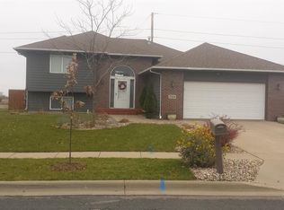 7301 W Jacob Cir, Sioux Falls, SD 57106
