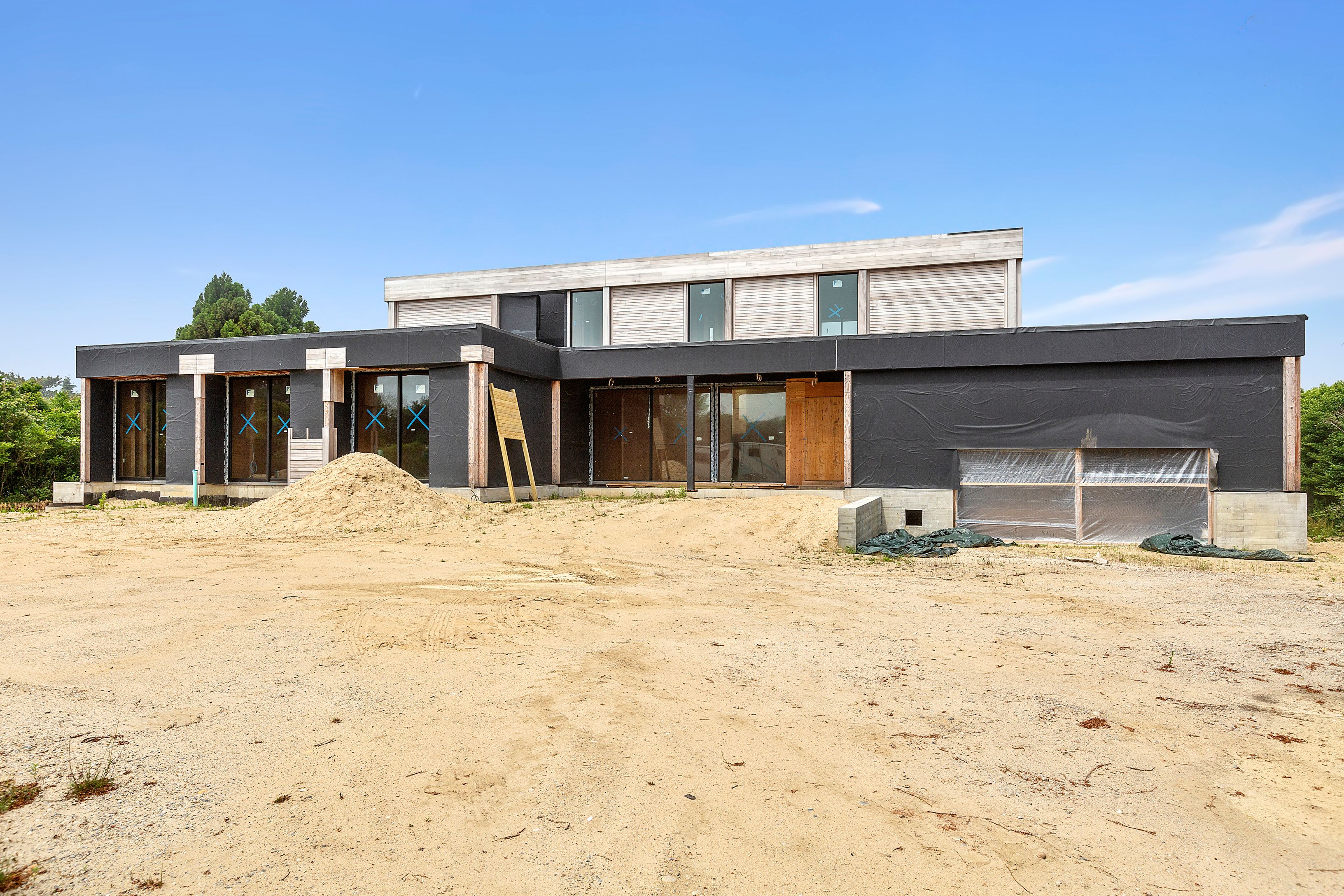 47 Sams Creek Rd, Bridgehampton, NY 11976 Out East