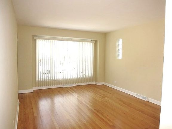 3rd image of 3028 N Narragansett Ave
