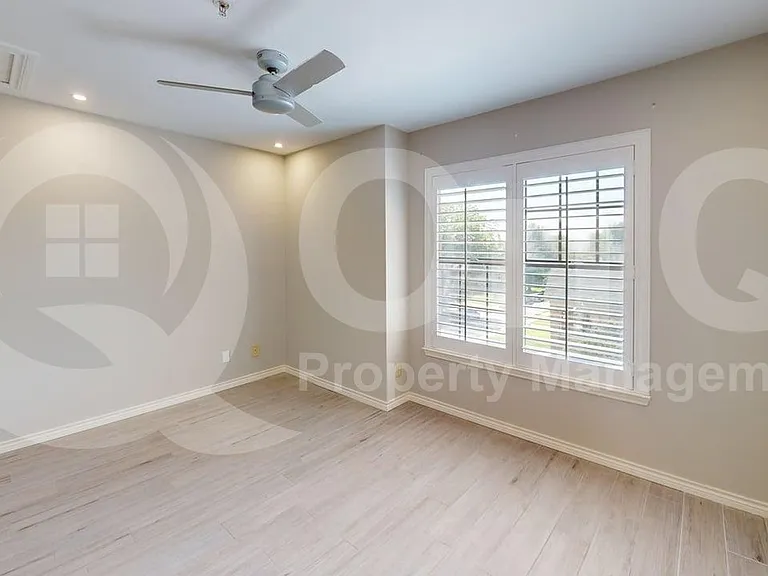 6000 Auburndale Ave #C — Photo 8