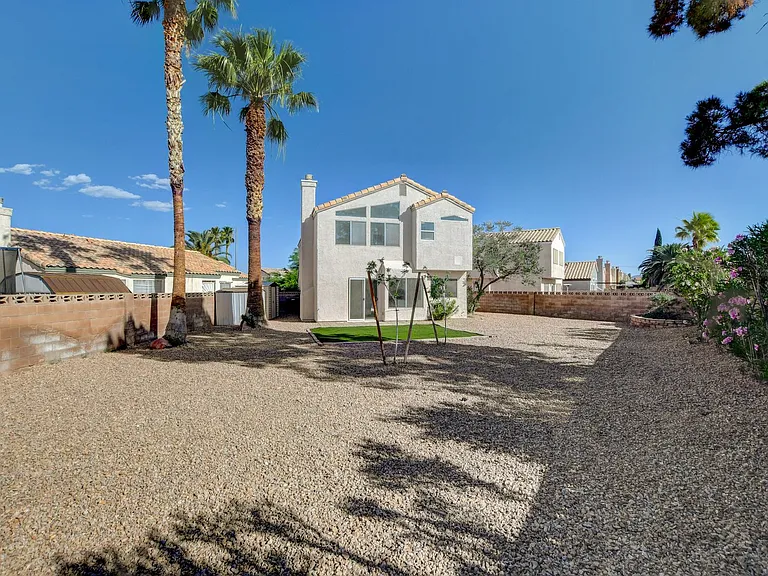 8005 Vision St — Photo 48