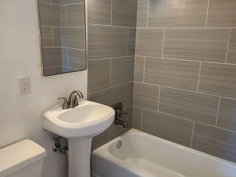 1041 W Elna Rae St — Photo 12