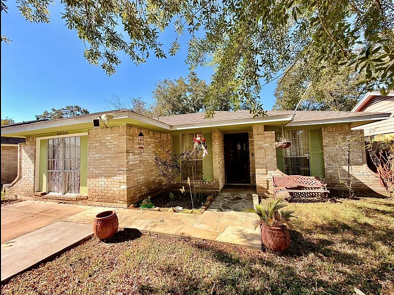 6406 Tall Willow Dr — Photo 1