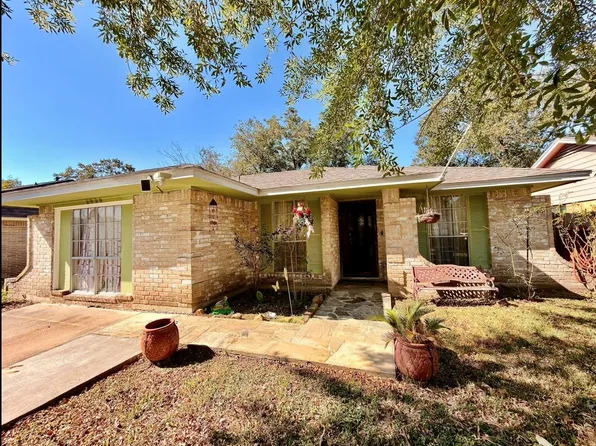 6406 Tall Willow Dr, Houston, TX 77088