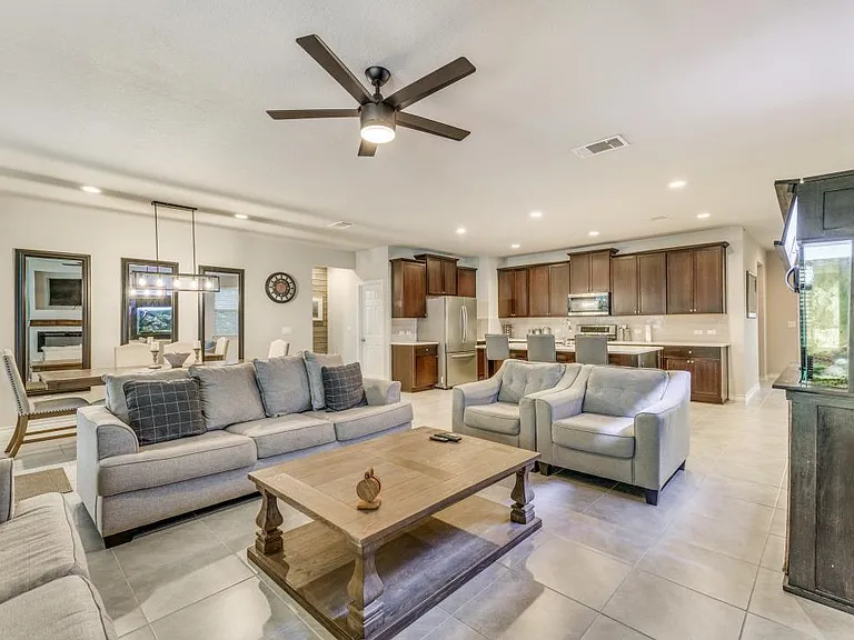 5921 Lehman Way — Photo 6