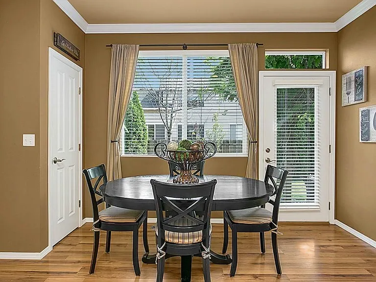 24011 SE 11th Pl — Photo 12