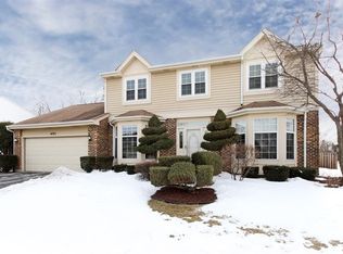 492 Parkside Dr, Carol Stream, IL 60188