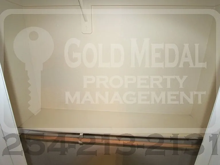 401 Hedy Dr — Photo 20