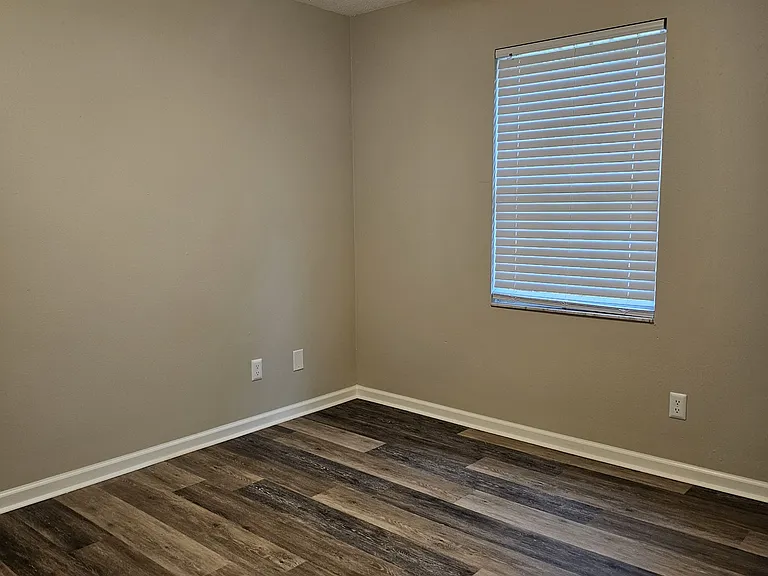 2602 Davis Ave — Photo 16