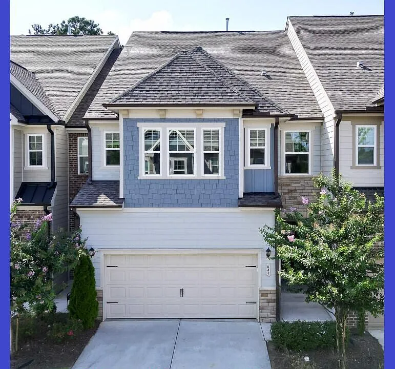 647 Newlyn Dr