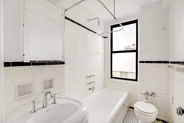 Rented by Akelius Real Estate Management | media 2