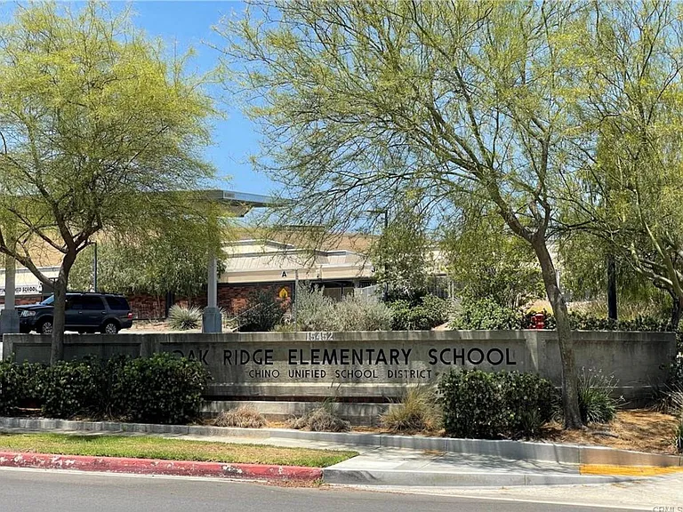 15434 Ficus St — Photo 33
