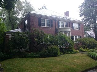 16 Cleveland Rd, Brookline, MA 02445
