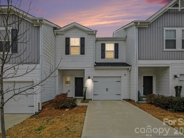 2207 Belterra Dr, Charlotte, NC 28216