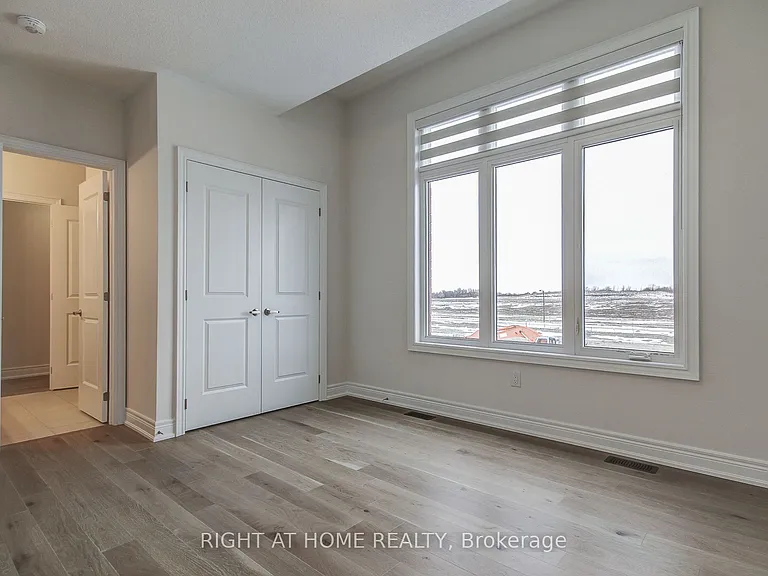 51 Lorrain Hand Cres — Photo 26