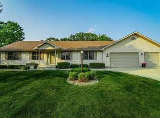 2865 River Bend Dr, Kankakee, IL 60901