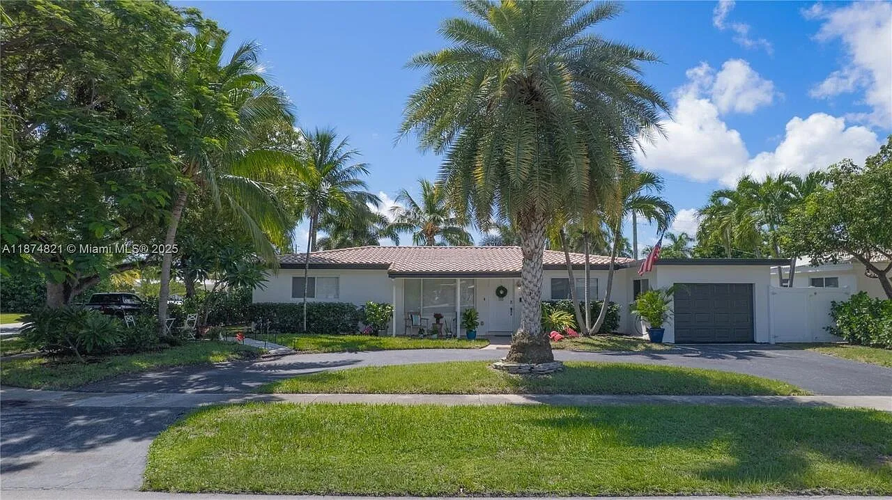 4 bed, 2.0 bath, 1730 sqft, $6,000 — Photo 1