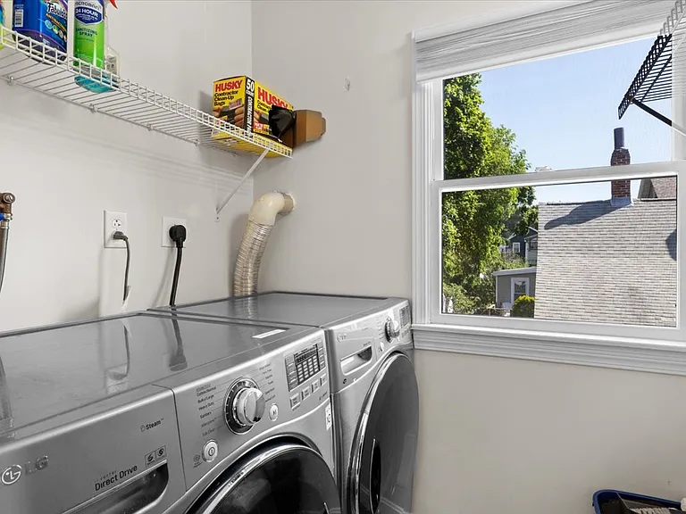 146 Dana Ave #R — Photo 20