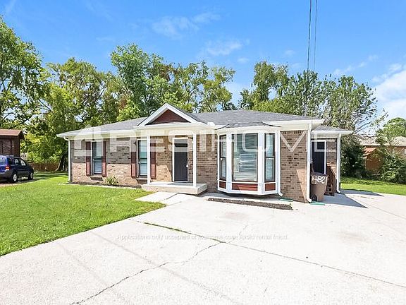 2nd image of 4821 Blue Springs Dr