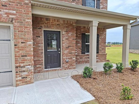 3rd image of 1070 Climbing Rose Way