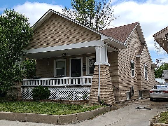 2nd image of 417 S Phillips Ave