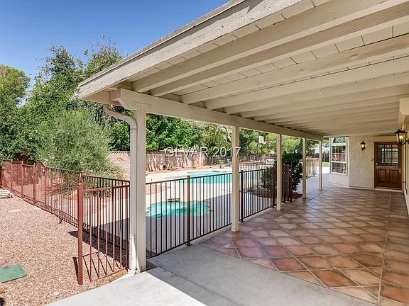 5th image of 1760 Debrilla Dr
