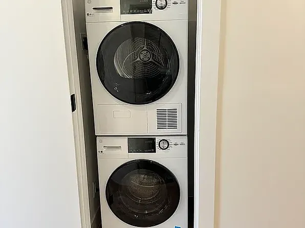 442 East Ninth Street image 6 of 9