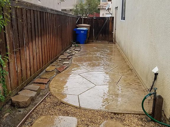 4th image of 328 W Shoshone St