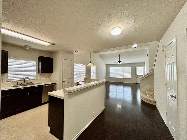10623 Sugar Trace Dr — Photo 7