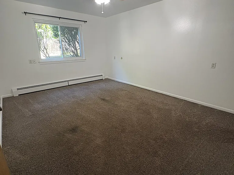 695 Capital Ave NE #16B — Photo 8