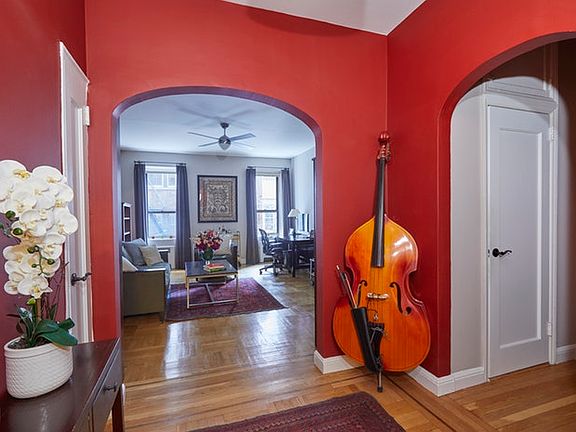 2nd image of 157 W 79th St APT 1D