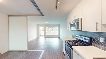 2215 Hastings St E — Photo 5