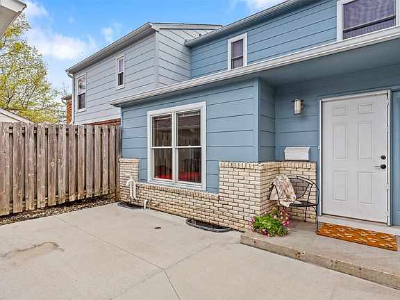 2nd image of 1336 Truman Pl