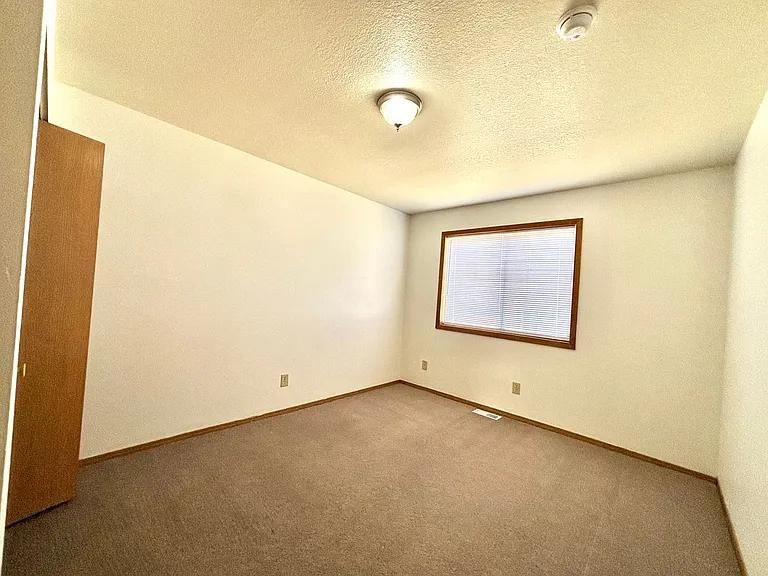 221 Spooner Rd — Photo 8