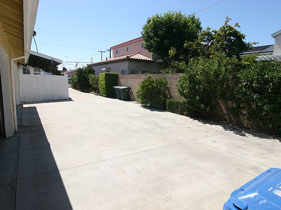 3rd image of 24604 Eshelman Ave