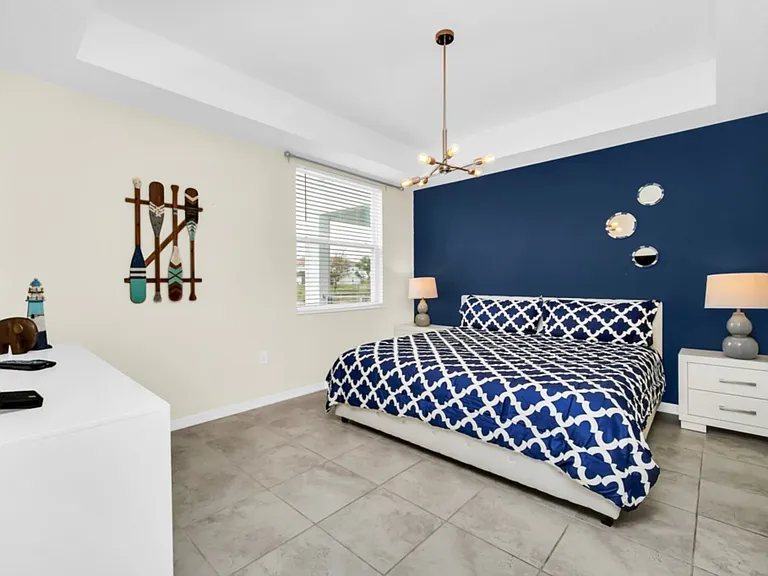 Paradox Cir — Photo 20