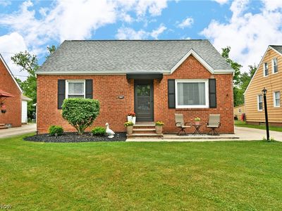 1239 Churchill Rd, Lyndhurst, OH, 44124
