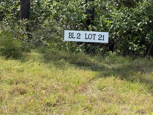 15890 Ridge Oak Rd, Willis, TX 77378