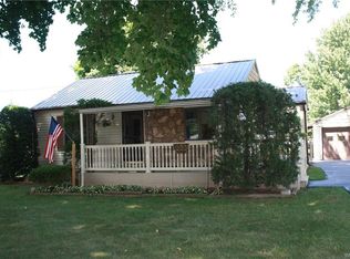 6537 Wheeler Rd, Lockport, NY 14094