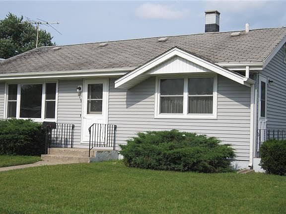 2nd image of 6649 Montana Ave