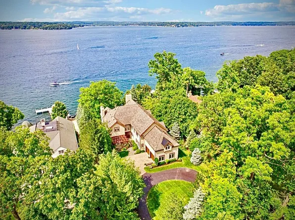 1056 South Lakeshore DRIVE #Pier 512, Fontana, WI 53125